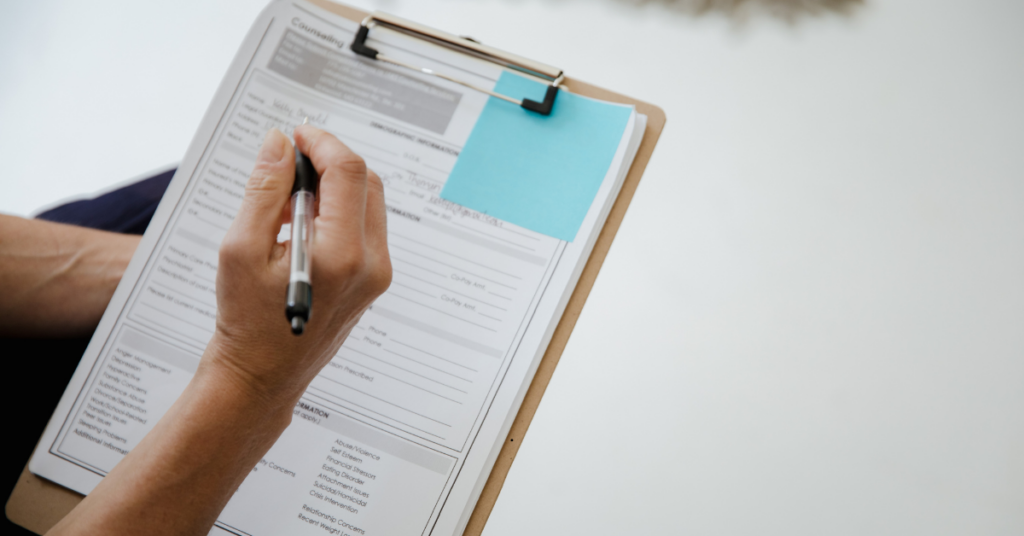 filling-out-personal-injury-form